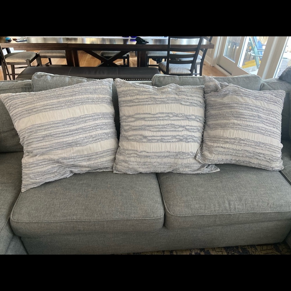 Lightly lightly used throw pillows. Baby blue.